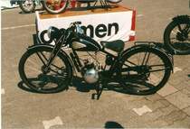 Im Sommer 2003 war auf einer Oldtimer und Traktorenschau im Taunus u.a. auch dieses DKW Motorrad zu sehen (digitalisiertes Dia)