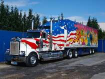 Kenworth Showtruck der Spedition Schumacher aus Wrselen bei Aachen. Der genaue Typ der Maschine ist mir leider nicht bekannt, war auch nicht am Fahrzeug zu erkennen. Wenn es jemand wei, schreibt doch bitte einen Kommentar.