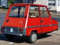 An diesem Auto htte Mr. Bean seinen Spass, ein Sulky Sp 50 powered by Piaggio. Wenn da der 50ccm Motor mit 2kw seine Kraft ber Keilriemen an die Hinterachse gibt geht die Post ab.