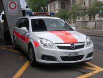 Ein Opel der Kapo Zrich steht beim Hauptbahnhof. Zrich im Mrz 07