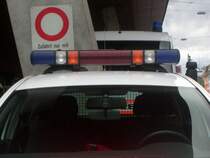 Blaulichtanlage auf einem Opel Vectra.