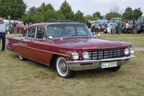 Oldsmobile bei der Oldtimerausstellung in 76689 Karlsdorf-Neuthard am 29.06.09 
