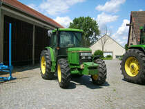 John Deere 6400 auf dem Gelnde der TU Landwirtschaft in Dresden. Diese Schlepper befinden sich im Besitz der TU