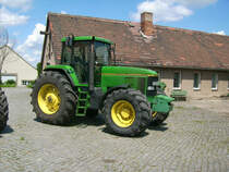 John Deere 7800 auf dem Gelnde der TU Landtechnik Dresden