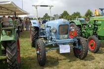 Eicher EM 200b mit seinen Kollegen am 29.06.2009 in 76689 Karlsdorf-Neuthard bei der Oldtimerausstellung
