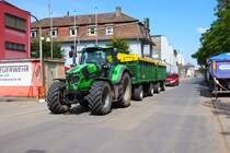 Deutz Fahr 6215TTV am 21.07.24 in Frankfurt am Main
