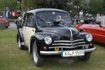 Renault 4 CV  Cremeschnittchen , bei der Oldtimerausstellung in Karlsdorf-Neuthart am 29.06.2009   