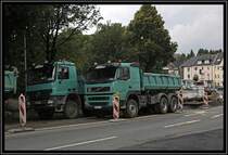 Starker Schwede: VOLVO FM 480PS Euro5 und ein ACTROS 1841 von ALBERS Baustoffe&Transport aus Schmallenberg(?) Hochsauerlandkreis.
