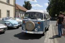 VW T2 f�hrt in den Ausstellungsbereich anl. der Fladungen Classics 2009