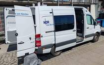 =MB Sprinter als Schnittmobil des NDR, steht bereit für den Hamburger Hafengeburtstag, 05-2024