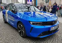 =Opel Astra als Dienstfahrzeug der 30. Dresdner Stollenkönigin, 12-2024