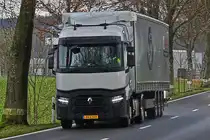 Renault Sattelzug, fuhr mir Ende November 2024 vor die Linse.