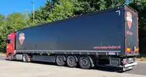 =MAN-Sattelzugmaschine von HAMA-TRUCKS mit einem Auflieger von WEISS-TRAILERSERVICE, 08-2024