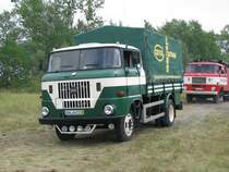 Lkw W 50 L aus dem Altmarkkreis Salzwedel beim 11. Perleberger Oldtimer- und Milit�rfahrzeugtreffen, Flugplatz Perleberg 12.07.2009