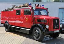 Magirus Typ S 3000 LF 15, Baujahr 1949, 75 PS, ausgestellt auf Gewerbeausstellung am 04.07.2009 in Bad M�nstereifel