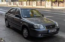 Hyundai Accent Mk2 Facelift, gesehen in Oktober, 2024.