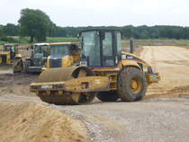 12.07.2009: Ein CAT CS-563E Walzenzug