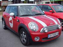  Brauereiauto , (worin man fast gar keine Kiste Bier transportieren kann), dieser schmucke MINI der Stieglbrauerei zu Salzburg; 090710 