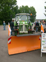 famulus mit LSR bei der Sonderausstellung im AGRA Park