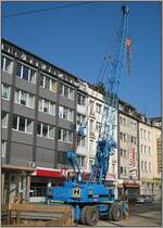 D�sseldorf, U-Bahn-Projekt Wehrhahnlinie, k�nftiger Haltepunkt Kirchplatz, 12.10.2008: Dieser Mobilkran (?) Typ 118 von Fuchs wurde auf mehreren Baustellen der Wehrhahnlinie u.a. f�r die Verlegung von schweren Kanal-Betonteilen eingesetzt. 