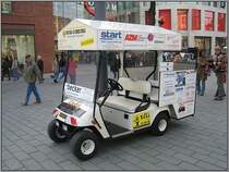 Dieses kuriose Fahrzeug habe ich am 18.10.2008 in der Duisburger Innenstadt fotografiert.