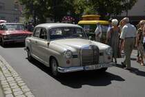 Mercedes Ponton rollt durch Fladungen anl. der Fladungen Classics 2009
