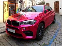 BMW-X6, hat sich in der Innenstadt von Prag eingefunden; 250322