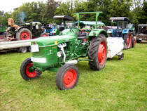 Deutz D5005 auf der groen Wiese im AGRA Park Markkleeberg
