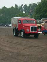 Auch die S4000Z drehte am Abend noch eine Runde durch den AGRA Park Markkleeberg zum Bulldogtreffen