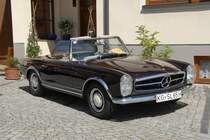 Mercedes Benz 230 SL Cabrio bei den Fladungen Classics 2009