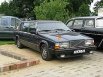Pkw VOLVO 760 LE -Regierungslimousine- beim Museumsfest des Blaulichtmuseums in Beuster 22.07.2009