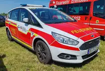 =Ford Kuga der Feuerwehr NEU-ISENBURG, abgestellt auf dem Parkplatz der 2025er Rettmobil in Fulda