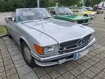 Mercedes-Benz R107 300SL von 1986 am 08.09.2024 beim Oldtimertreffen am alten Neckar
