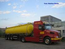 Volvo- �berl�nder von Lehnher und Co Uetikon in der Industrie Abgestellt am 15.07.09 in Oetwil am See. 