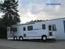 NAW (Nutzfahrzeuge Arbon+ Wetzikon) SUVA Mobil am 15.07.09 in Oetwil am See. Dadrinnen machen Bauleute den Hrtest.