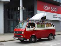 VW-T3, nahm an der Inn/4 Pride, der ersten Pride Parade im Innviertel teil; 250607