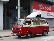 VW-T3, nahm an der Inn/4 Pride, der ersten Pride Parade im Innviertel teil; 250607