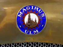 Magirus, Logo an der Kühlerfront eines Feuerwehrautos von 1926, April 2024