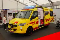 Mercedes Benz Sprinter Elektro RTW am 16.05.25 auf der Rettmobil in Fulda