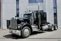 Eine Kennworth Zugmaschine die am 14.6.25 beim Trucker Land in Huttwil stand.