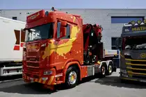 Ein Scania von Urs Jakob AG am 14.6.25 beim Trucker Land in Huttwil.