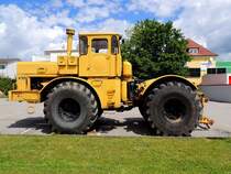 Kirowez K-701, ein russischer  allradgetriebener Radschlepper bringt eine Leistung von rd.275PS; Hubraum:22288ccm; Zugkraft:54-62kN; vmax.:33,7km/h; Produktionszeitraum:1975-2002; 250529