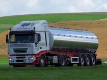 IVECO-Stralis430 befindet sich aufgrund einer Umleitung bzgl. einer Veranstaltung in Waldzell mitten in der Botanik; 090726