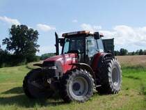 MXM140 vor einem Weizenfeld im Bezirk Ried; 090726