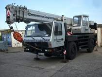 GROVE-Autokran aus Litauen am 26.Juli 2009 Abends in Bergen/R�gen.