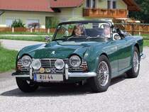 Triumph_TR4 erreicht den Oldtimersammelpunkt in Waldzell; 090726