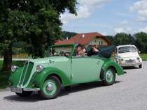 STEYR100 sowie ein Puch500 treffen zur Oldtimerausstellung in Waldzell ein; 090726
