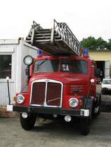 Lkw S 4000-1 Drehleiterfahrzeug DL 25 der Feuerwehr beim Museumsfest des Blaulichtmuseums in Beuster 22.07.2009
