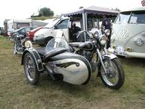 Motorrad AWO 425 mit Beiwagen  Stoye  aus Potsdam beim 11. Perleberger Oldtimer- und Militrfahrzeugtreffen, Flugplatz Perleberg 12.07.2009