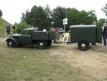 Lieferwagen DKW AutoUnion ... mit Anhnger aus dem Havellandkreis beim 11. Perleberger Oldtimer- und Militrfahrzeugtreffen, Flugplatz Perleberg 12.07.2009